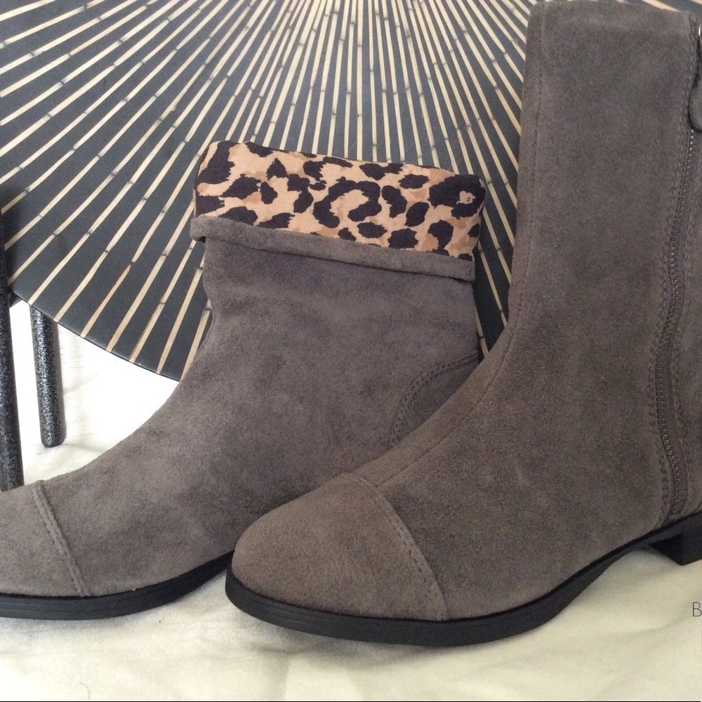 NWOT Grey Suede Booties